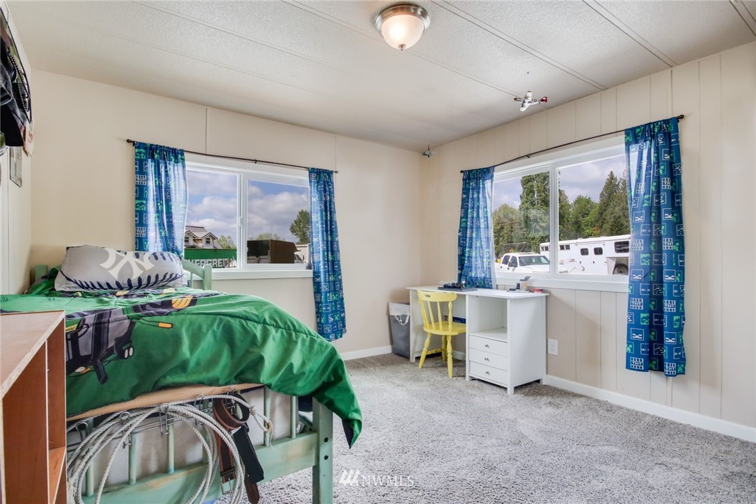 30524 Webster Road East Graham, WA 98338 - Photo 17 of 26