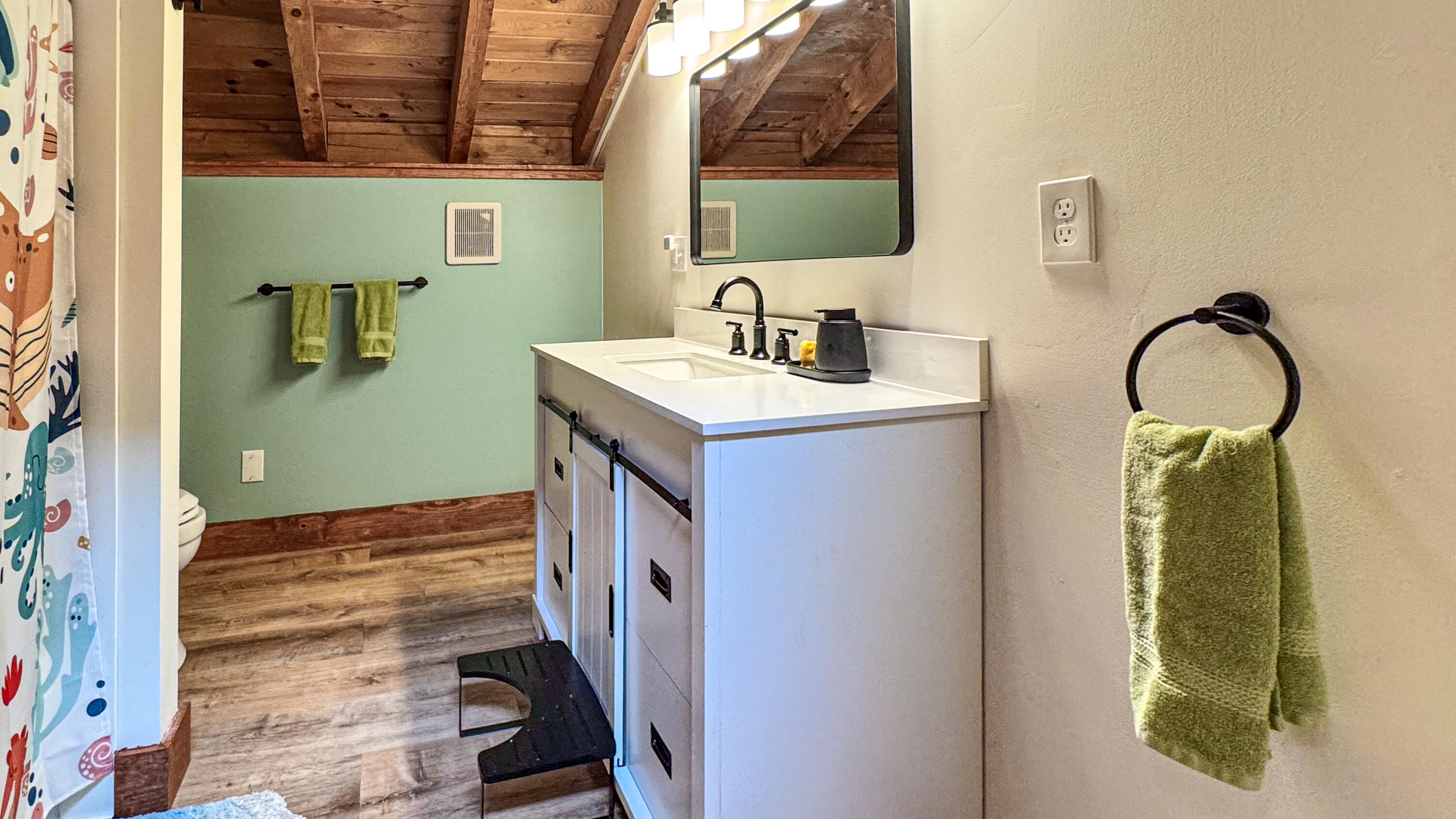 585 Parsonsfield Road Limerick, ME 04048 - Photo 74 of 106 585 parsonsfield road interior-4