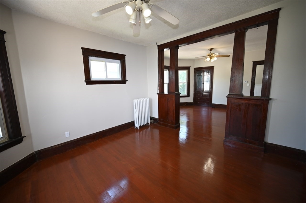 14 Derby Street Worcester, MA 01604 - Photo 3 of 23