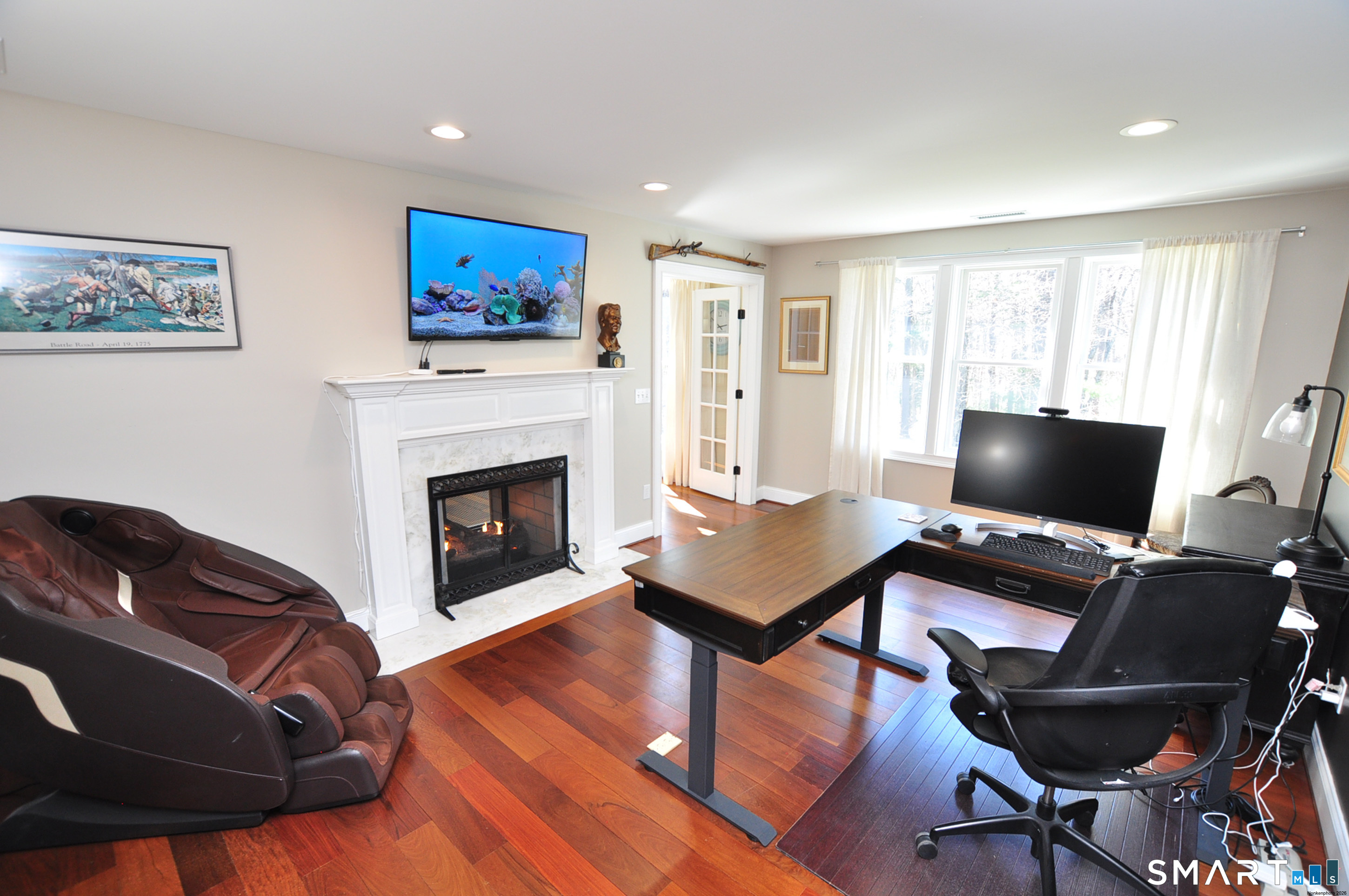 82 Indian Hill Road Canton, CT 06019 - Photo 22 of 41 Private office with gas fireplace