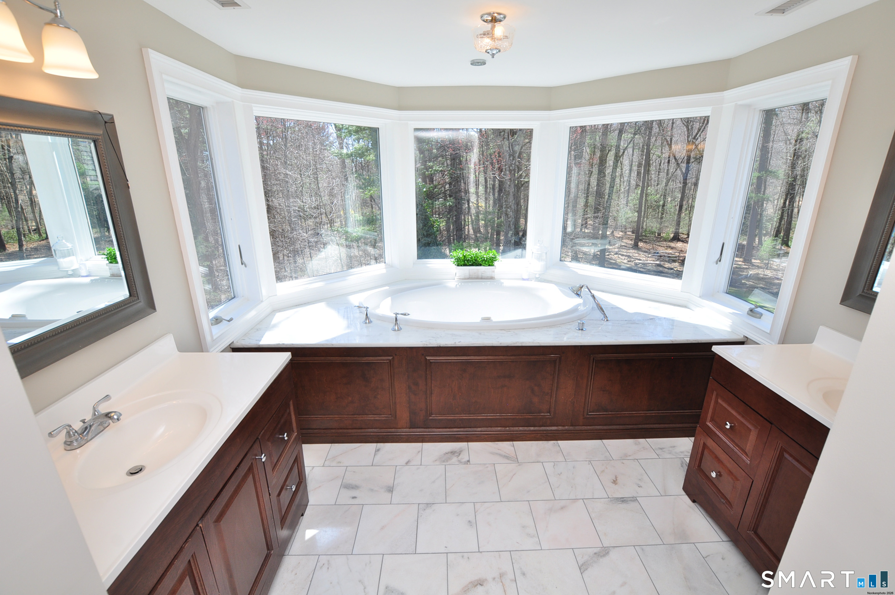 82 Indian Hill Road Canton, CT 06019 - Photo 23 of 41 Enjoy the spa bath! Relax and unwind......ahhhh