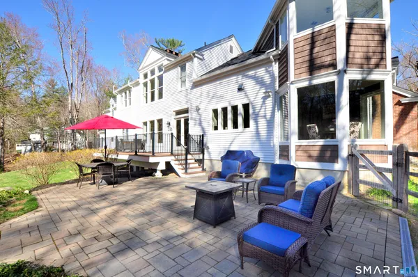 $995,000 | 82 Indian Hill Road, Canton, CT 06019