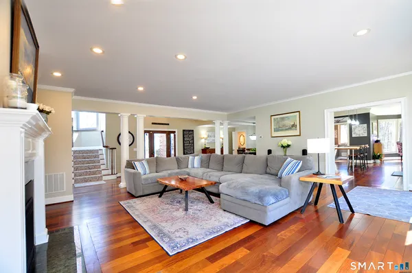 $995,000 | 82 Indian Hill Road, Canton, CT 06019