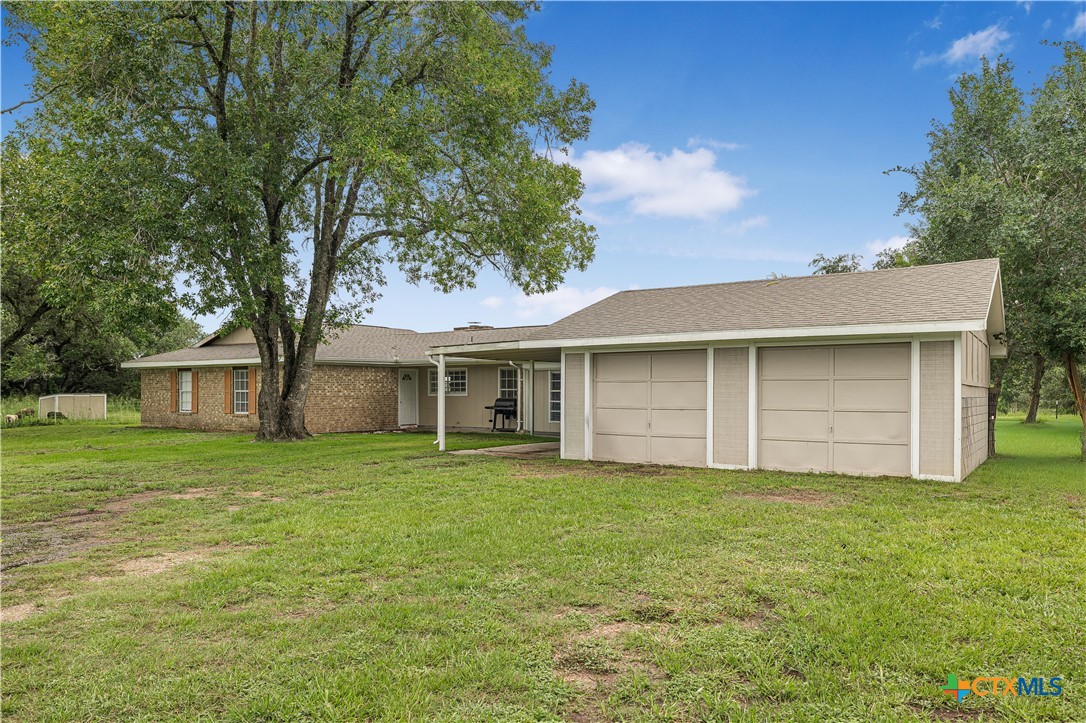 2631 Benbow Road Inez, TX 77968 - Photo 6 of 33