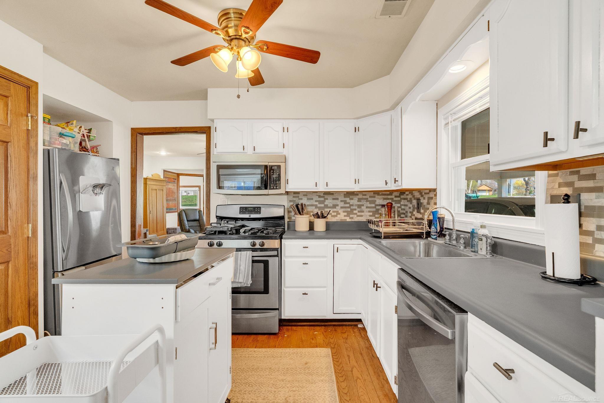 7410 Shoreward Road Lexington, MI 48450 - Photo 20 of 56 50172860-6200d2cc-85ee-4b5a-8672-8435364d8d84.JPG