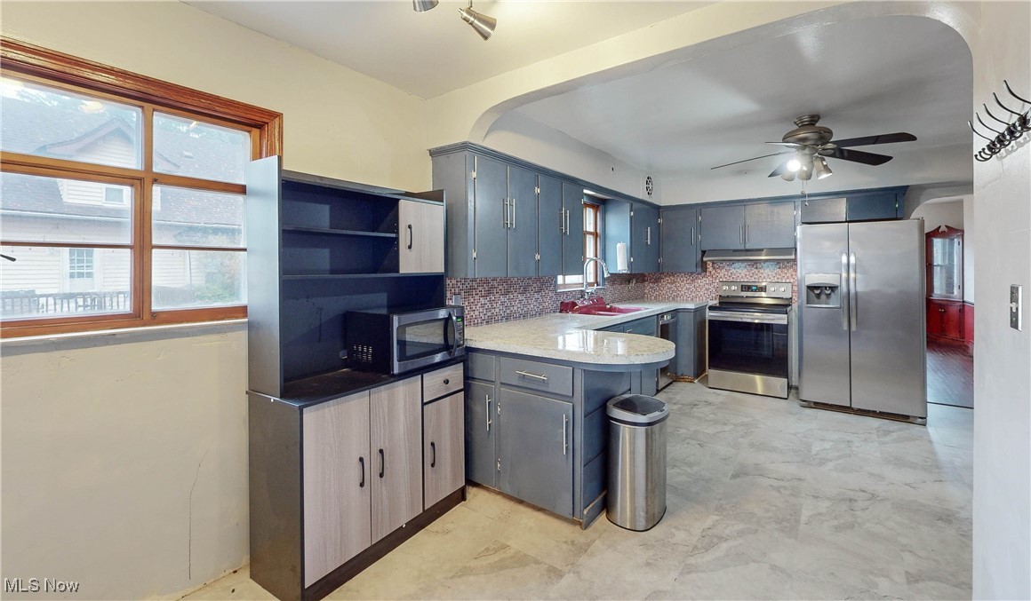 2432 Manchester Road Akron, OH 44314 - Photo 17 of 35