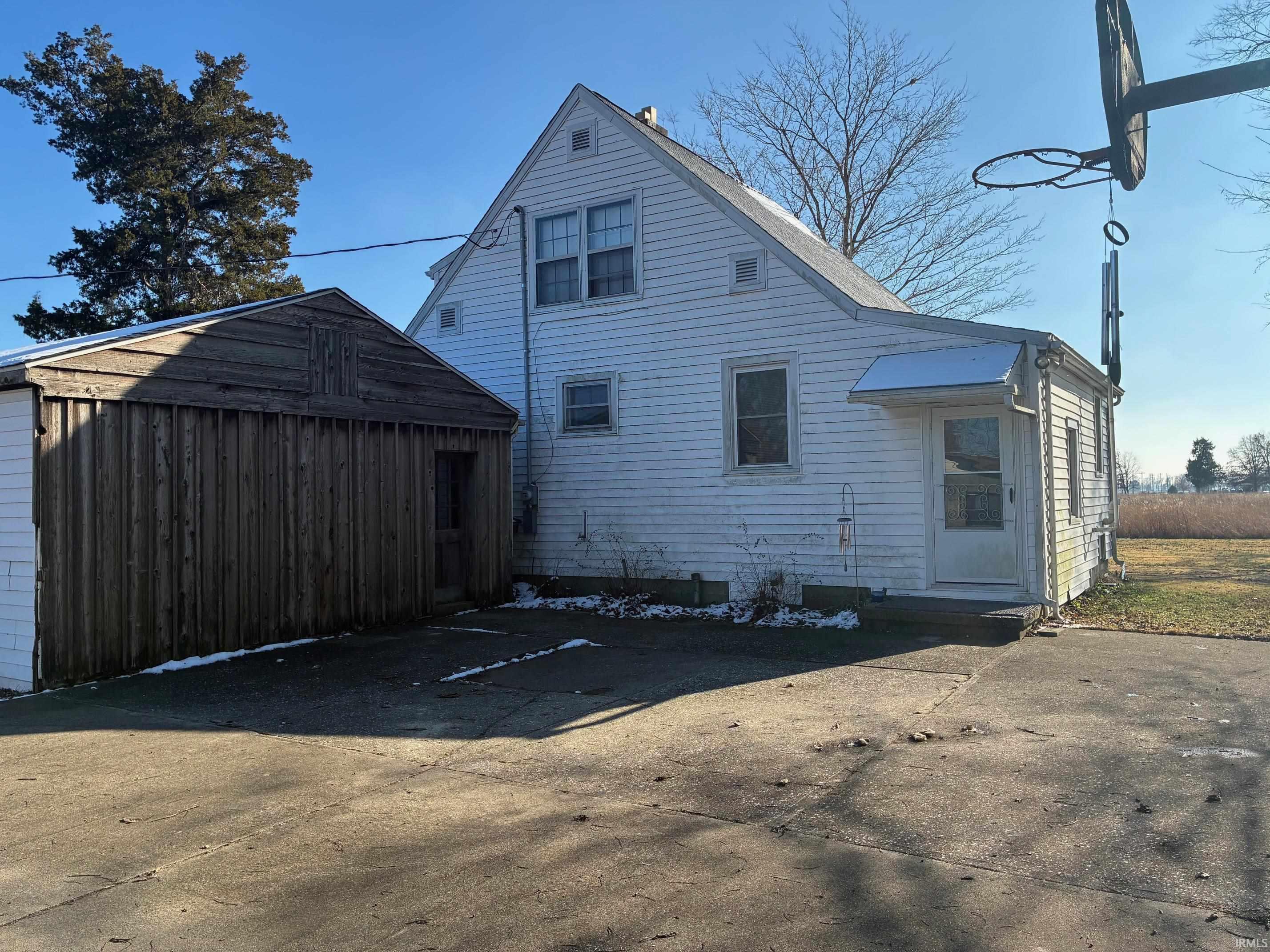 7059 Beal Road Vincennes, IN 47591 - Photo 16 of 27