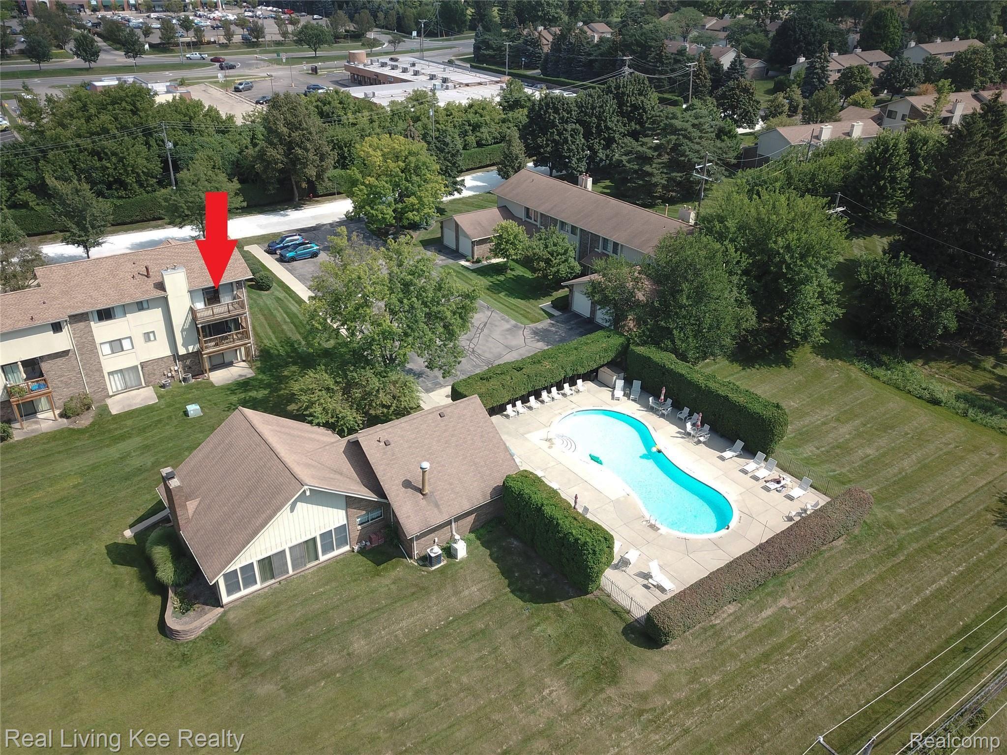 2939 Meadowbrook Drive Rochester, MI 48309 - Photo 29 of 29 DJI_0084.jpg