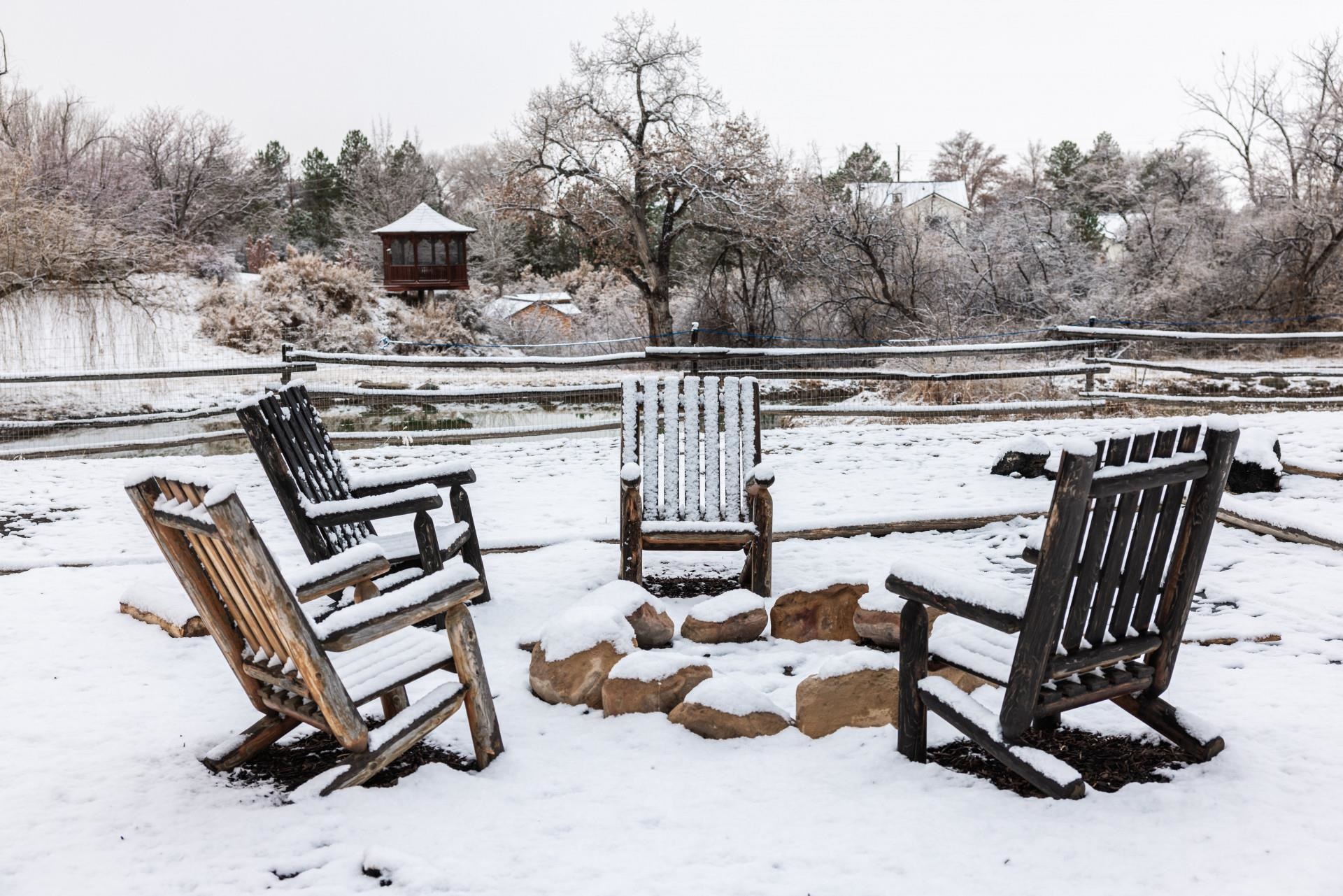 2619 H Road Grand Junction, CO 81506 - Photo 10 of 39 a view of a workspace with seating space