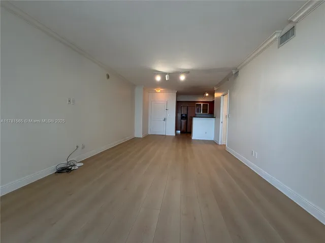 a close up view of a washer and dryer