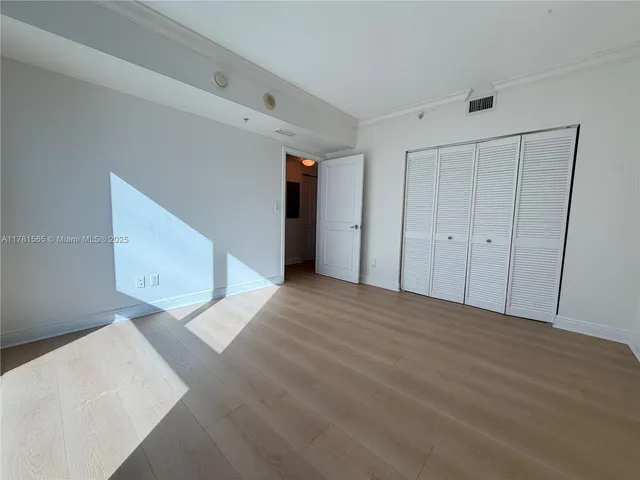 $3,700 | 325 South Biscayne Boulevard, Unit 1214, Miami, FL 33131