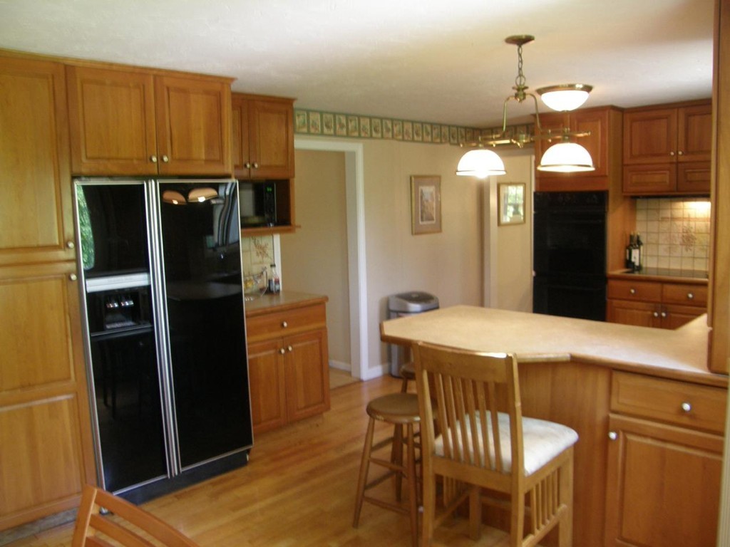 8 Flintlock Lane Canton, MA 02021 - Photo 6 of 11 Gallery Image 6