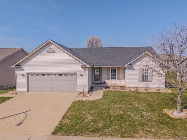 $329,900 | 2275 Boulder Drive, Normal, IL 61761