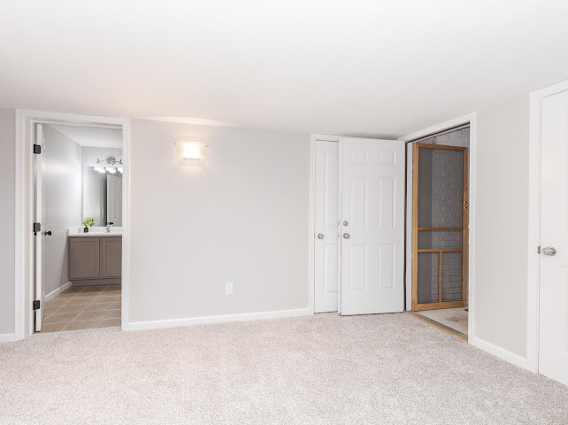 2275 Boulder Drive Normal, IL 61761 - Photo 27 of 41 an empty room with a bathroom and a sink
