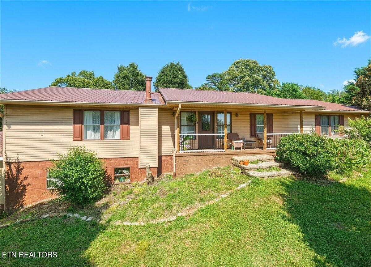 1689 Vaughn Road Lenoir City, TN 37772 - Photo 9 of 46 Gallery Image 9