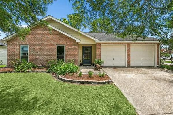 $314,900 | 610 Longview Drive, Destrehan, LA 70047