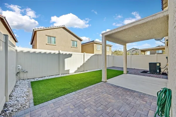 $1,900 | 2212 Langmore Street, Las Vegas, NV 89115