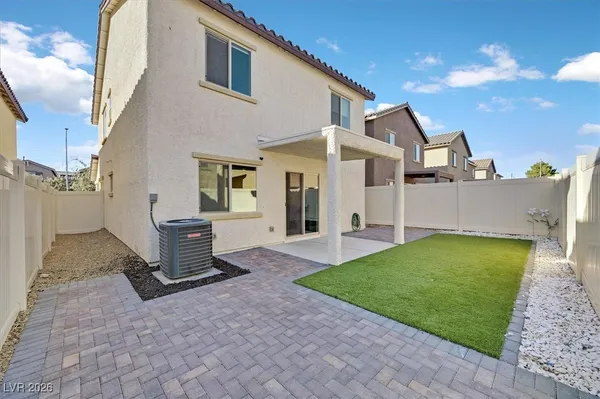 $1,900 | 2212 Langmore Street, Las Vegas, NV 89115