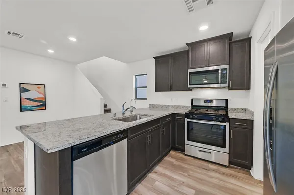 $1,900 | 2212 Langmore Street, Las Vegas, NV 89115