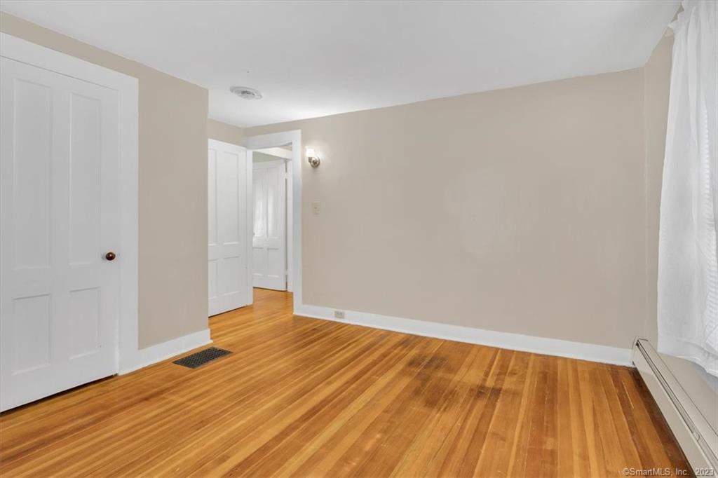 56 Winter Street Manchester, CT 06040 - Photo 19 of 36