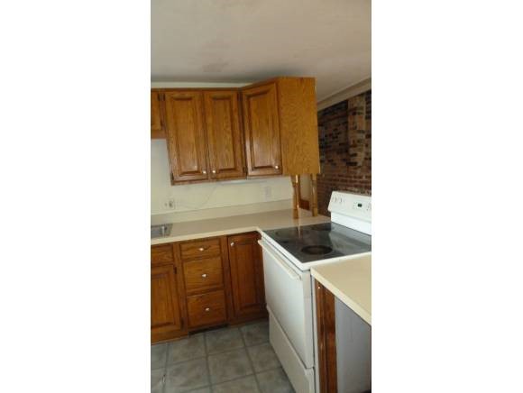 135 Ponemah Hill Road, Unit 1 Milford, NH 03055 - Photo 5 of 24