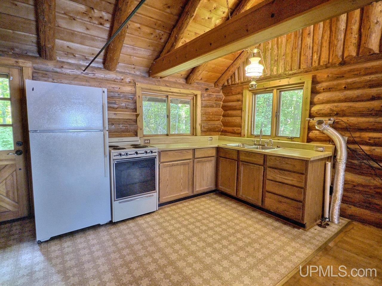 5886 Gratiot Lake Road Mohawk, MI 49950 - Photo 8 of 34