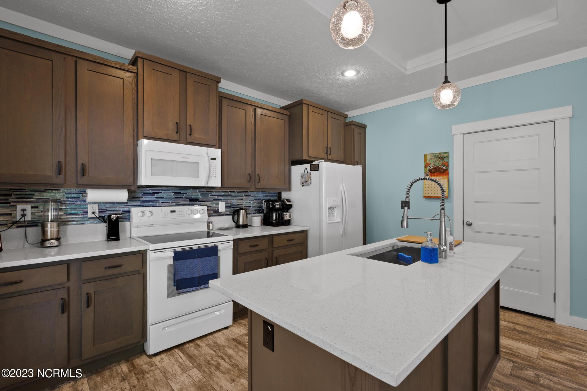 107 A Colbert Lane Hampstead, NC 28443 - Photo 15 of 32 Kitchen