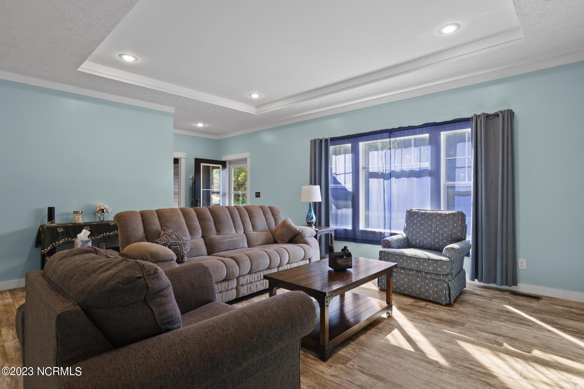 107 A Colbert Lane Hampstead, NC 28443 - Photo 18 of 32 Living Area