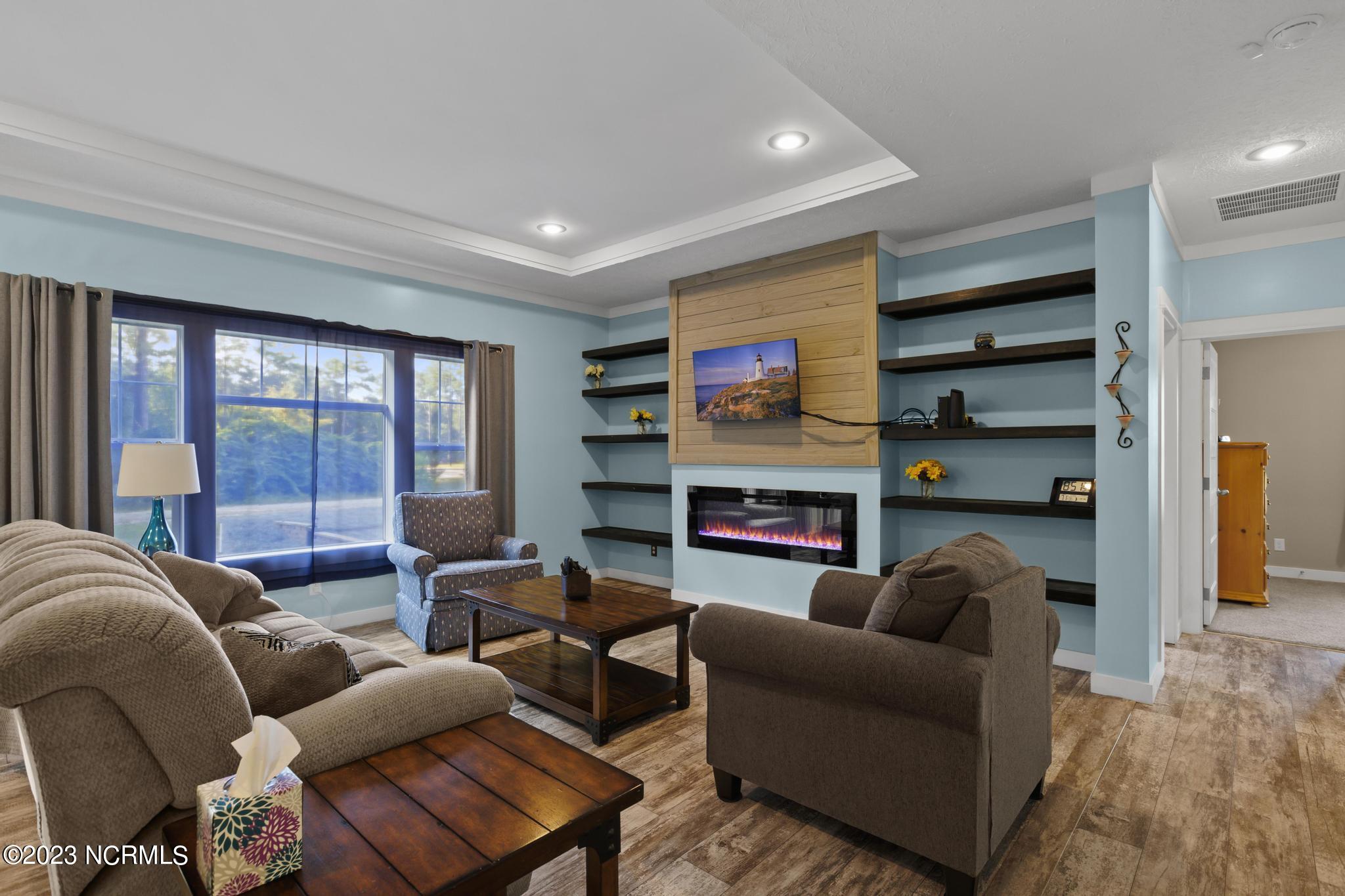 107 A Colbert Lane Hampstead, NC 28443 - Photo 5 of 32 Living Room