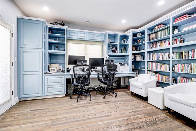 $6,000,000 | 719 11th Street, Manhattan Beach, CA 90266