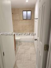 Kendale Lakes Miami, FL 33183 - Photo 18 of 18 a view of a bathroom