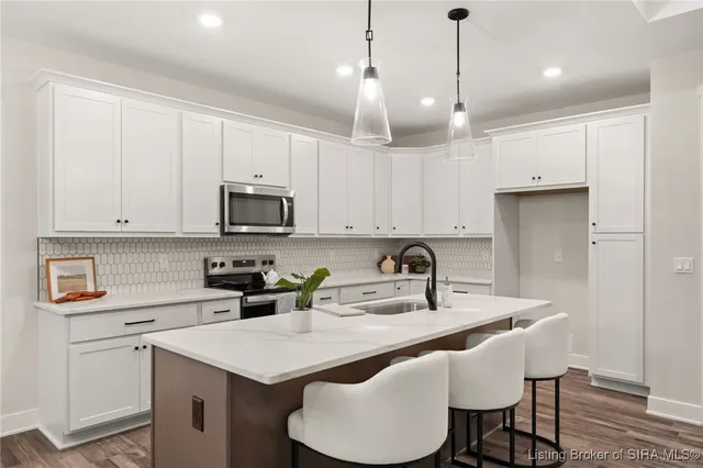 $544,900 | 810 Katie Lane, New Albany, IN 47150