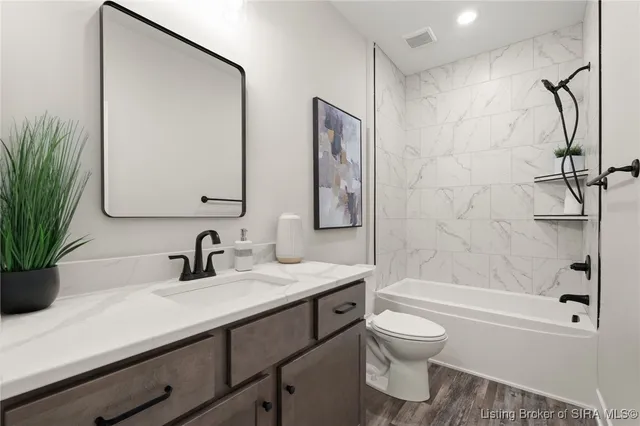 $544,900 | 810 Katie Lane, New Albany, IN 47150