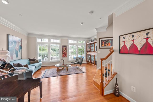 $760,000 | 818 West Glebe Road, Alexandria, VA 22305