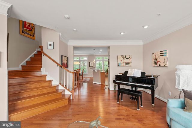 $760,000 | 818 West Glebe Road, Alexandria, VA 22305