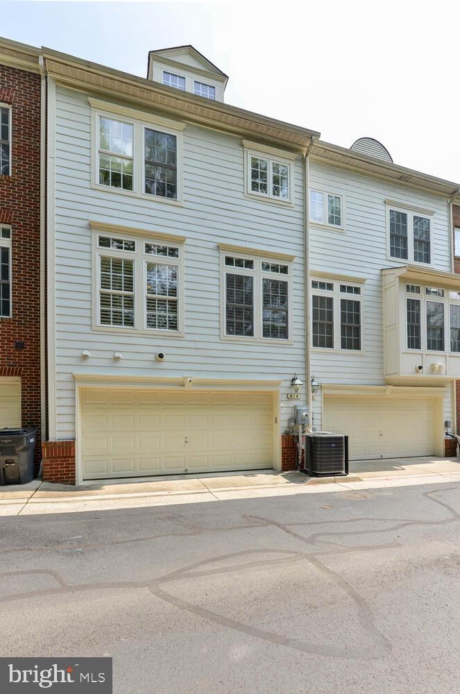 818 West Glebe Road Alexandria, VA 22305 - Photo 31 of 36 2 car garage