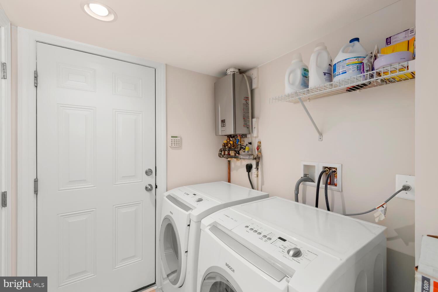 818 West Glebe Road Alexandria, VA 22305 - Photo 8 of 36 laundry with Bosch W/D