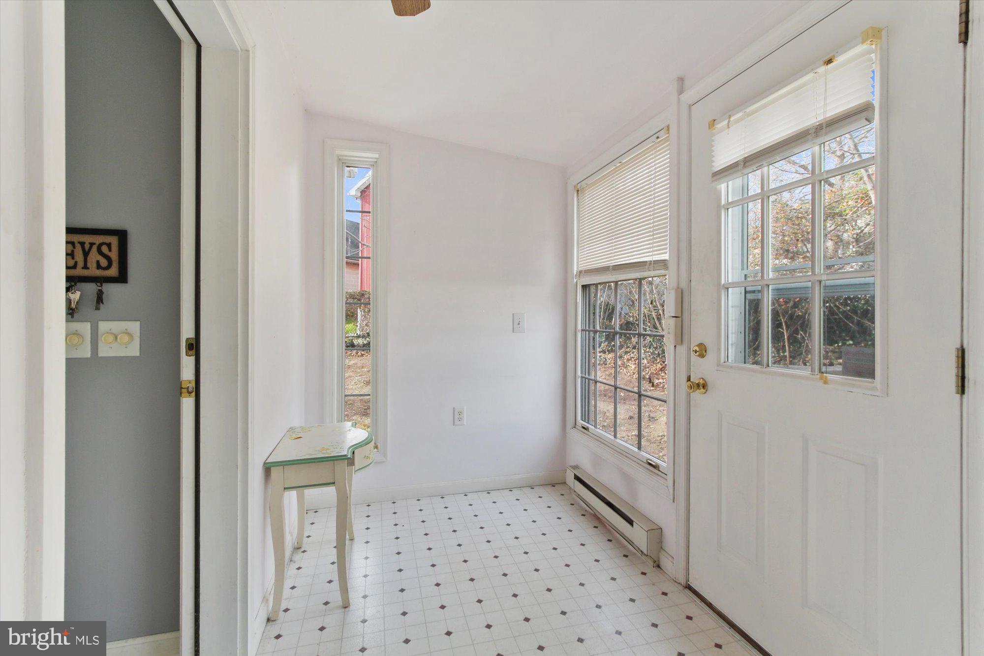 121 Maple Street Manchester, PA 17345 - Photo 11 of 21 Gallery Image 11