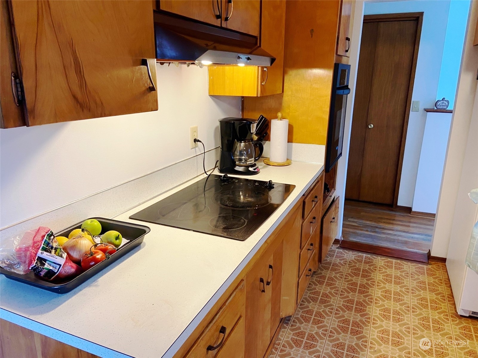 12733 2nd Avenue Southwest Burien, WA 98146 - Photo 5 of 27 a bathroom with a sink and a mirror