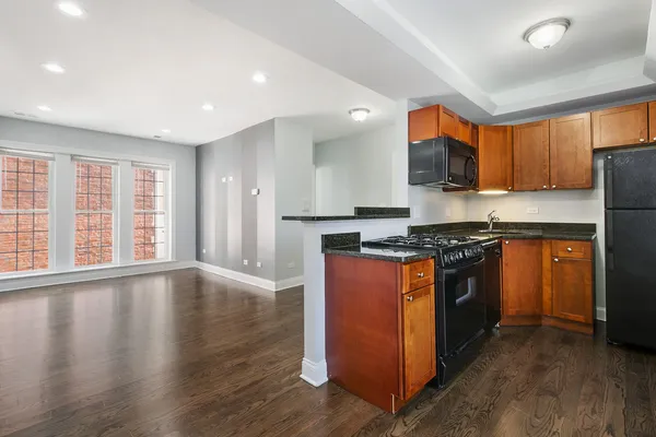$2,123 | 7724 North Ashland Avenue, Unit F2, Chicago, IL 60626