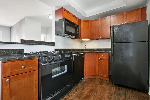 $2,123 | 7724 North Ashland Avenue, Unit F2, Chicago, IL 60626