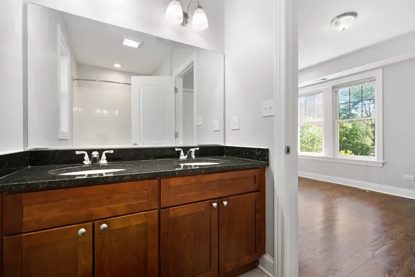 $2,123 | 7724 North Ashland Avenue, Unit F2, Chicago, IL 60626