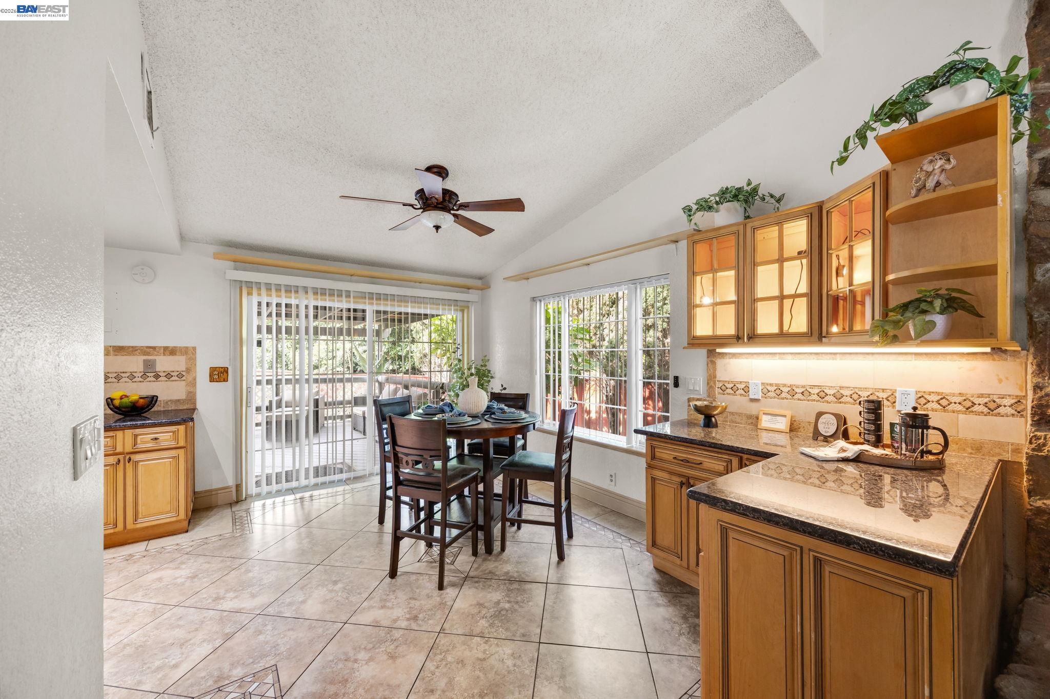 2857 Randall Way Hayward, CA 94541 - Photo 12 of 36