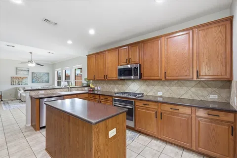 $624,000 | 1121 London Drive, Frisco, TX 75036
