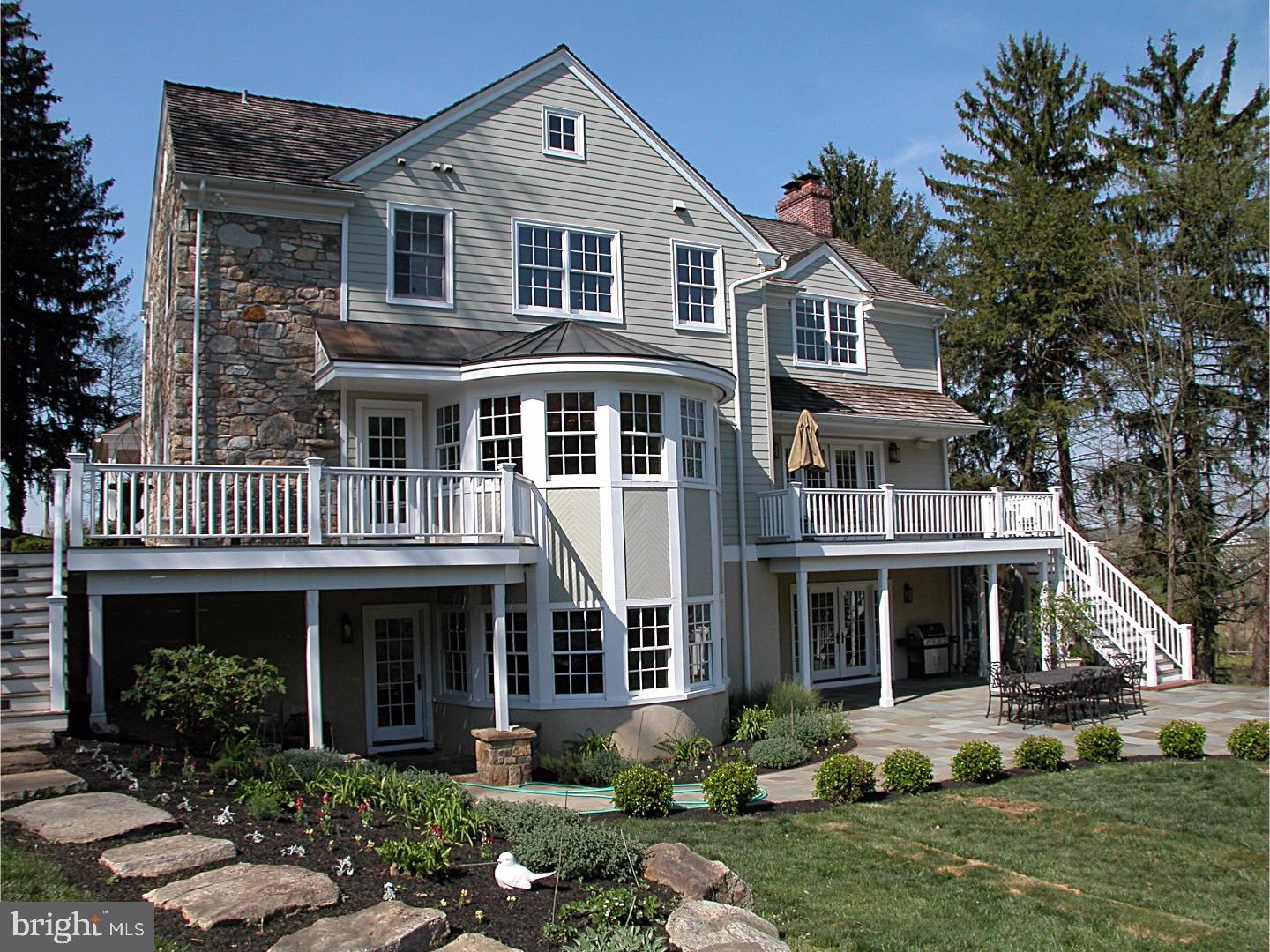 Exterior Side