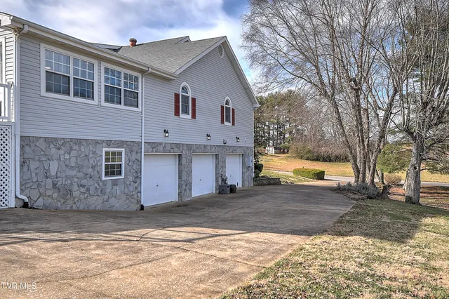 $589,900 | 70 Par Lane, Greeneville, TN 37743
