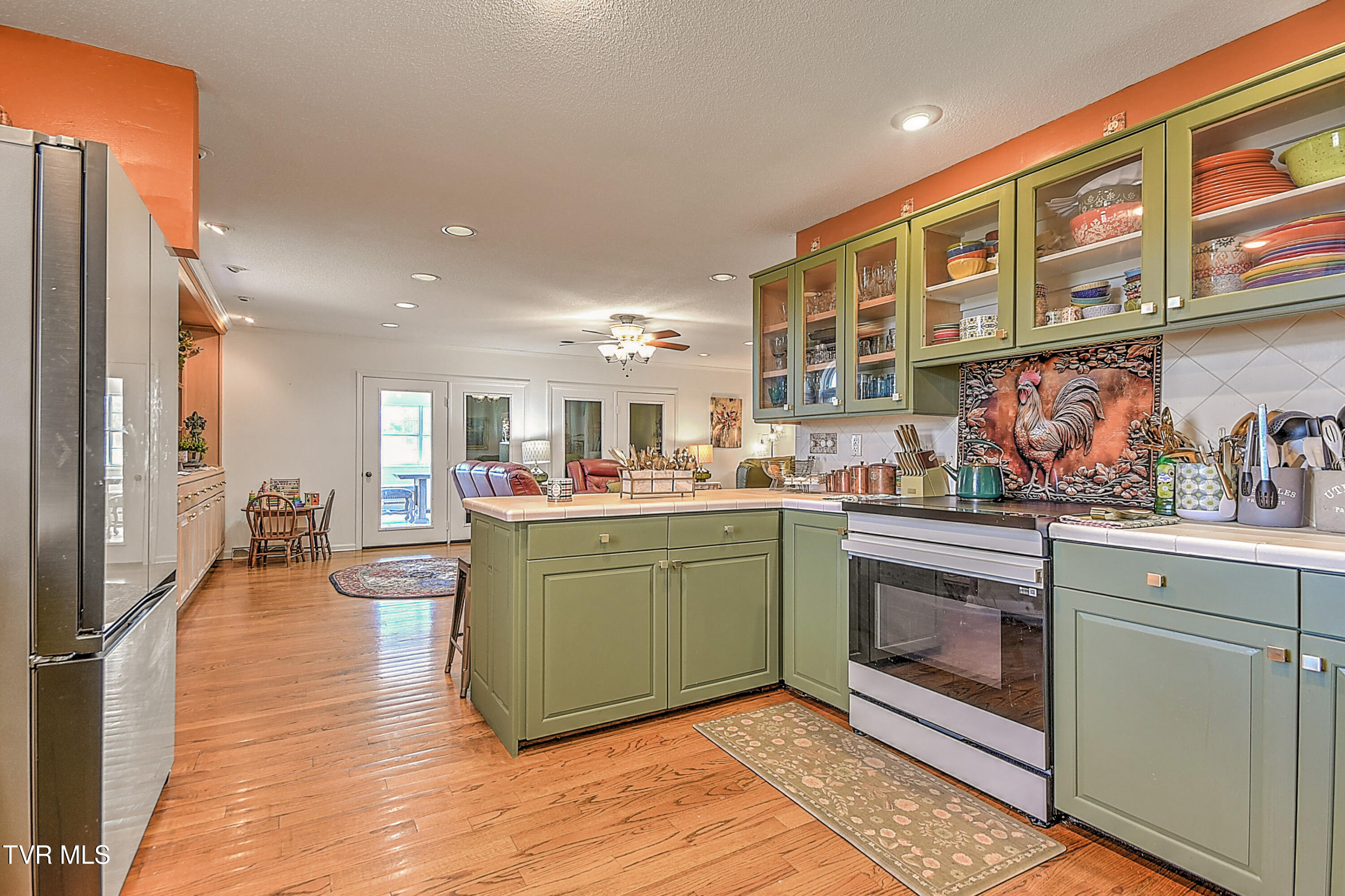 70 Par Lane Greeneville, TN 37743 - Photo 10 of 54 10