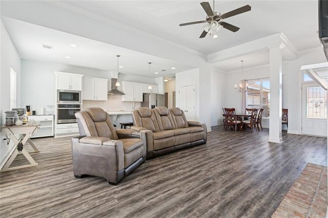 205 Cove Pointe Drive Luling, LA 70070 - Photo 4 of 22