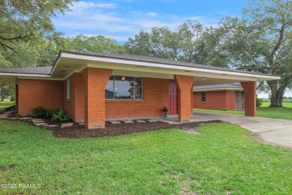 $199,000 | 17639 Pelican Road, Erath, LA 70533