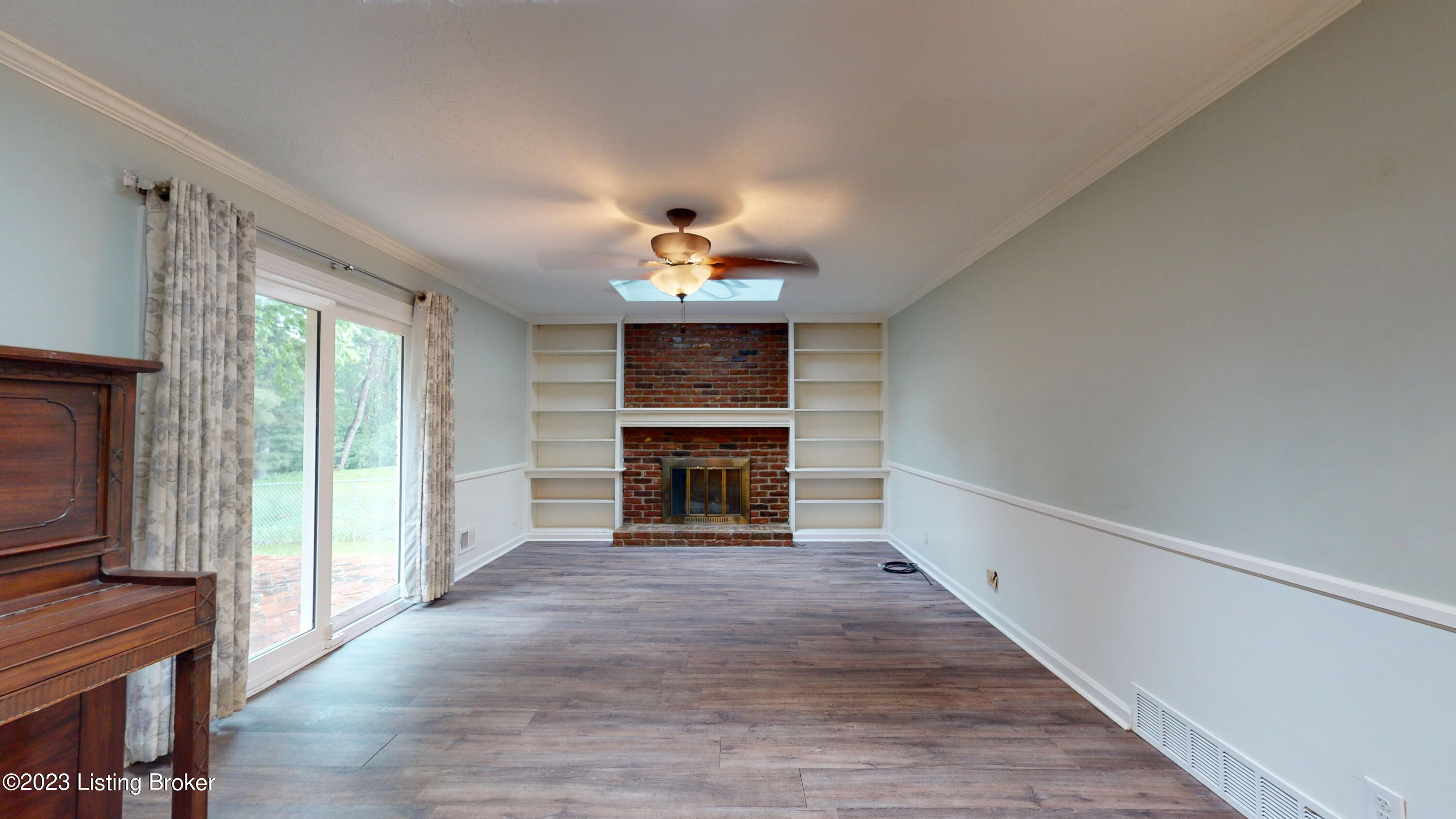 2204 Westridge Road Louisville, KY 40242 - Photo 12 of 35 2204-Westridge-05172023_095627